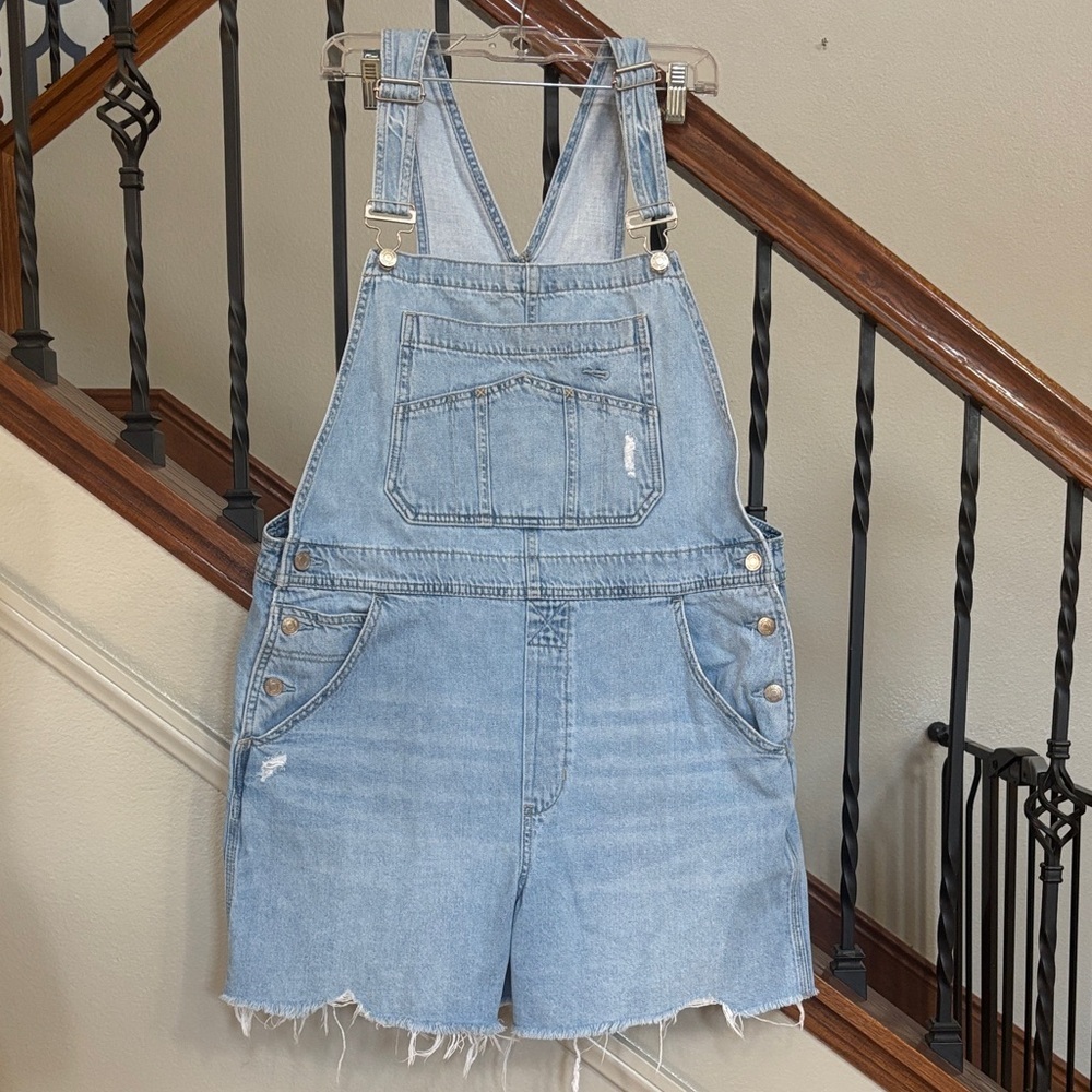 90's Inspired Farm girl Light Blue Denim Cutoff Overalls 🤩
